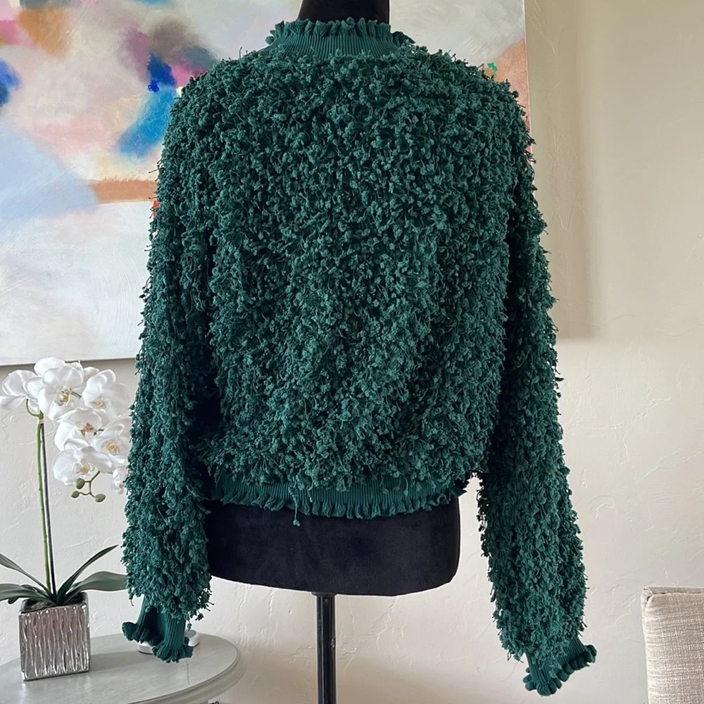 Green sweater - Picture 2 of 5